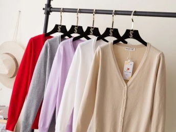 圖 低價處理庫存工廠跳樓貨北京便宜男女裝棉服10元四季服裝批發 北京服裝 鞋帽 箱包